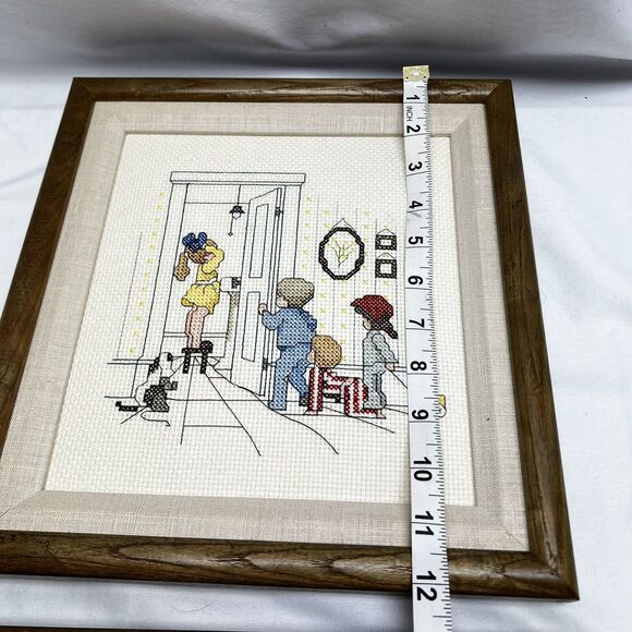 Vintage Framed Needlepoint Cross Stitch Crewel Kids In Bathroom Set of 2 11"x12" - Picture 10 of 11